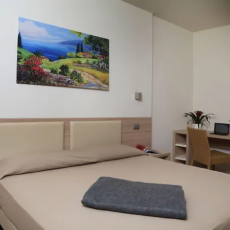 Corte Leonardo * גארדה