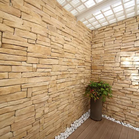 Corte Leonardo * Garda (Verona)