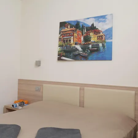 Corte Leonardo * Garda (Verona)