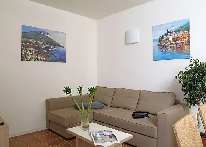 Corte Leonardo * Garda (Verona)